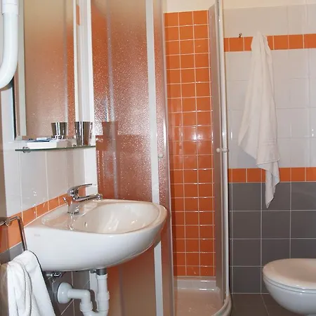 Hotell Austria 2*